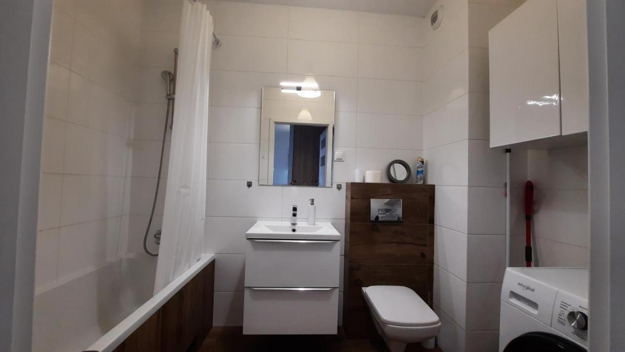 Ursa - Wygodny Apartament I Bezplatny Parking Na Miejscu Appartement Warschau Buitenkant foto